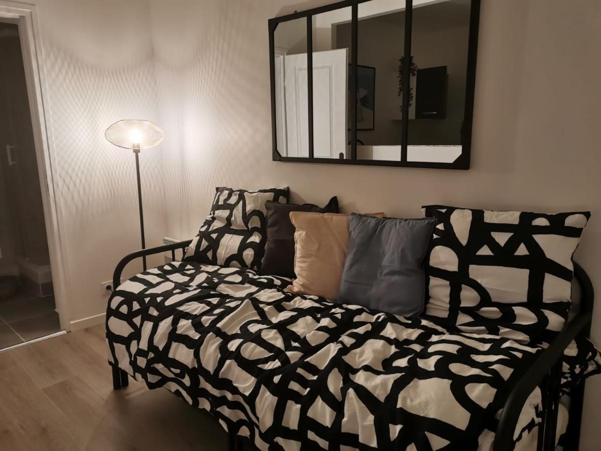 Studio Cosy Et Renove A 2 Pas Gare Reims Centre - Rue Apartment Bagian luar foto