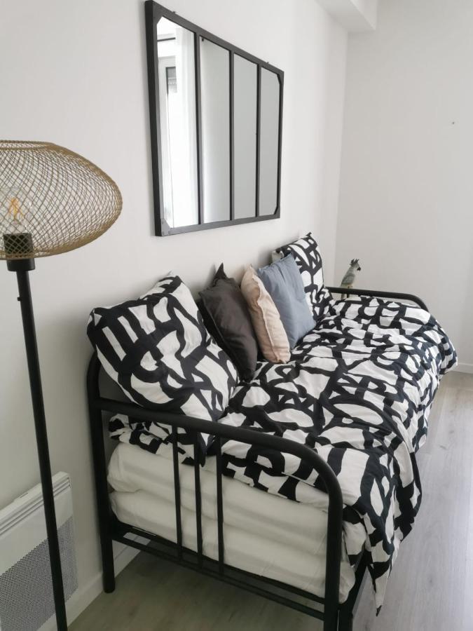 Studio Cosy Et Renove A 2 Pas Gare Reims Centre - Rue Apartment Bagian luar foto
